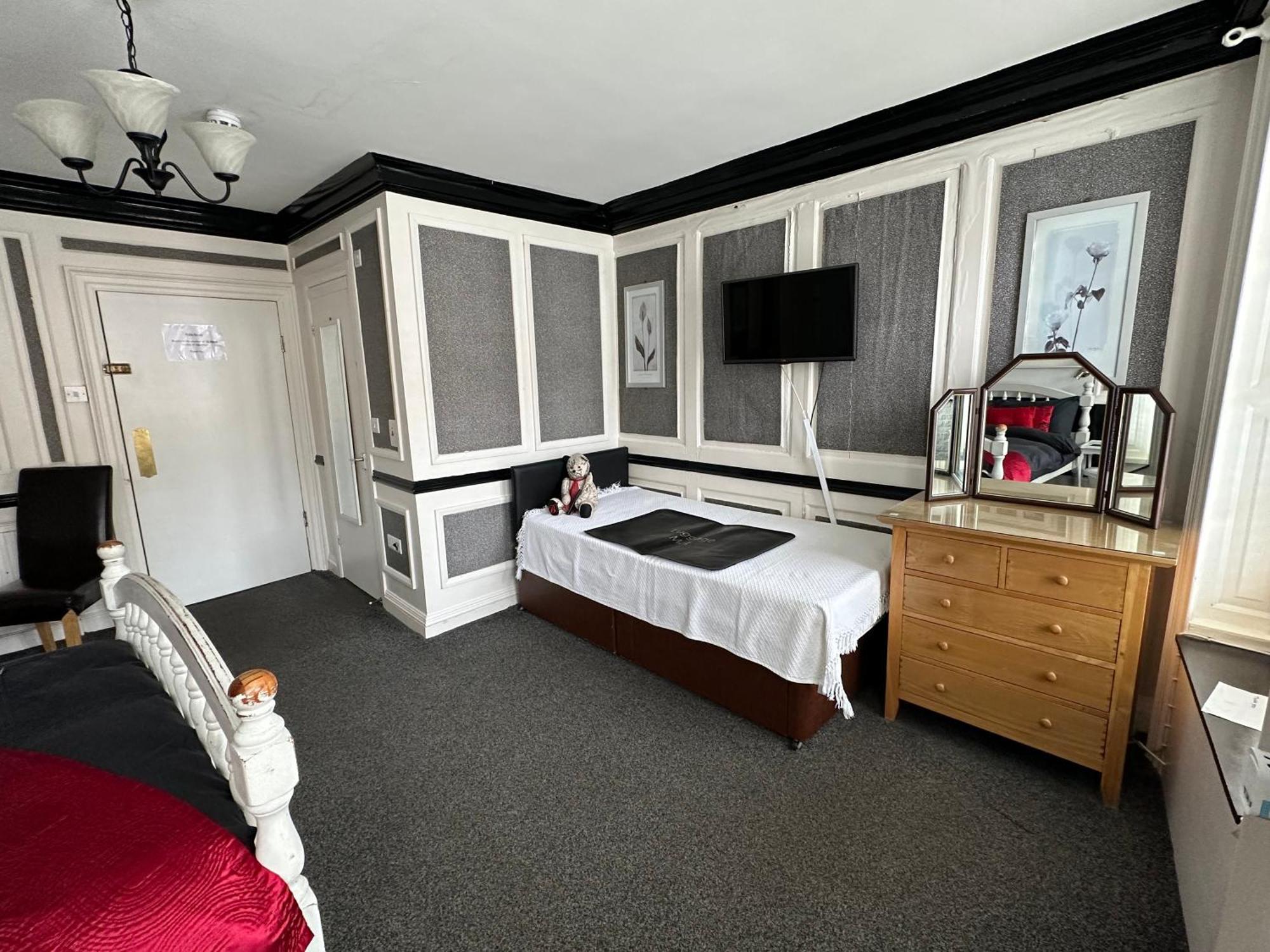 The Barrington Guest house Scarborough